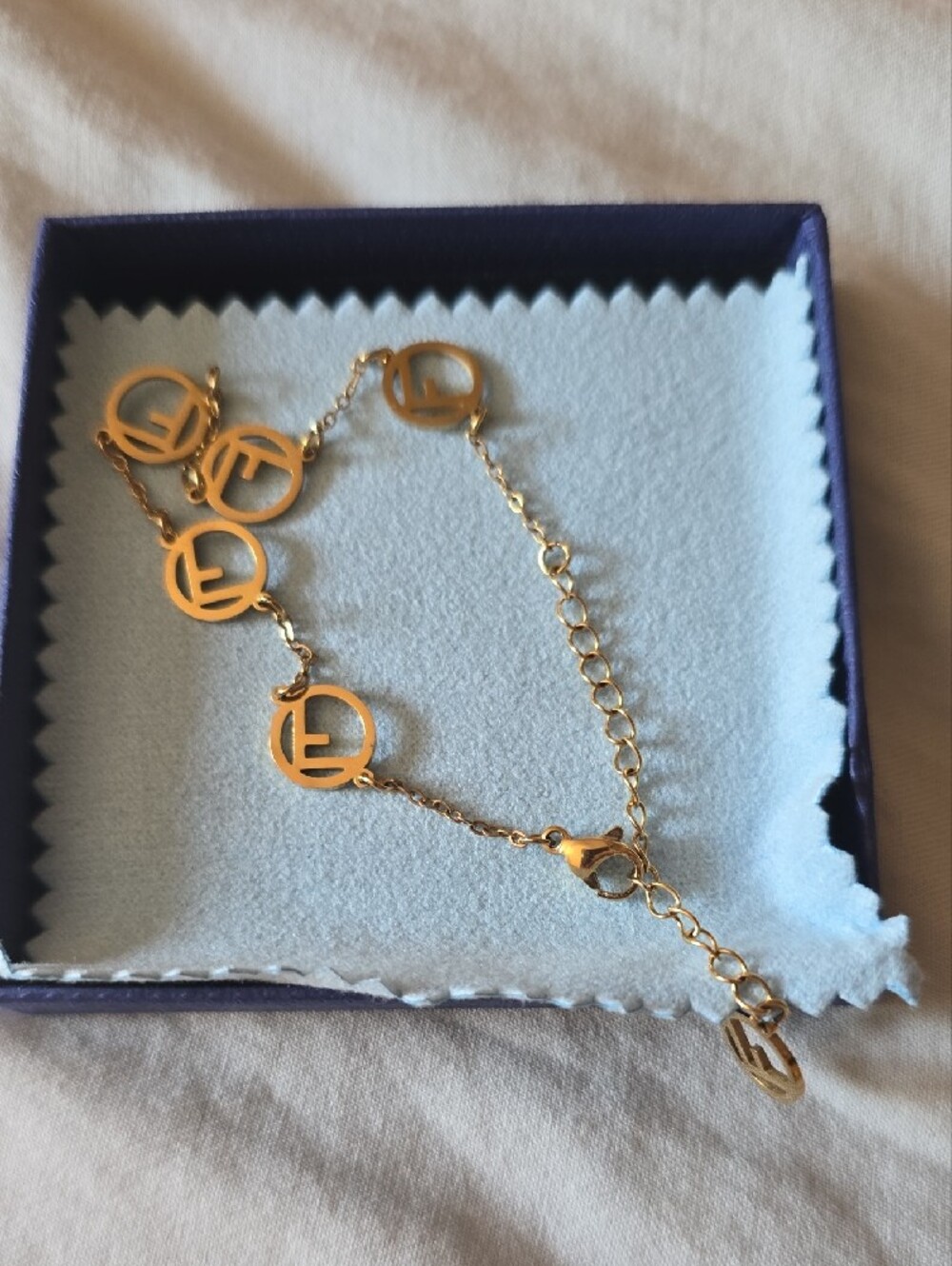 Fendi Symbol Gold Link Bracelet - Picture 4 of 4